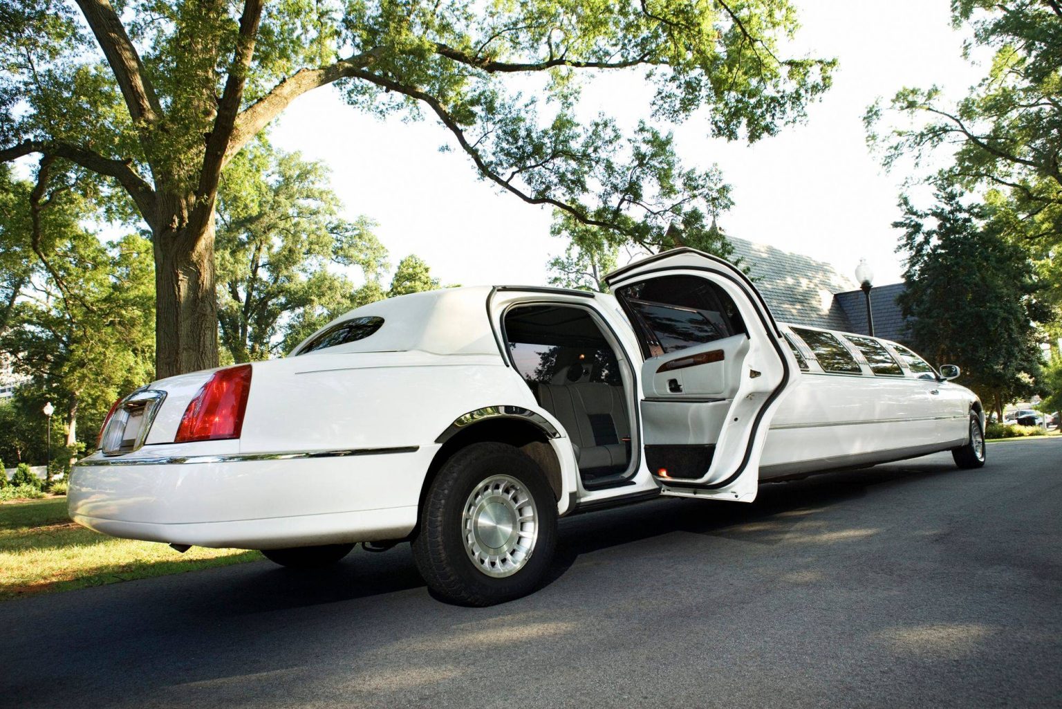 About Us Ontario Luxury Limousine